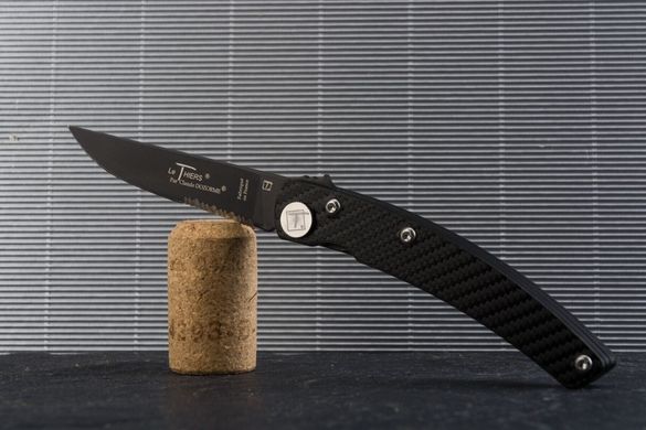 Thiers Design карманный нож с черным лезвием и карбоновой ручкой