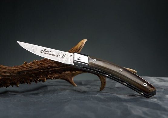 Карманный нож Thiers RLT дамасское лезвие, ручка из светлого рога в дубовой коробке